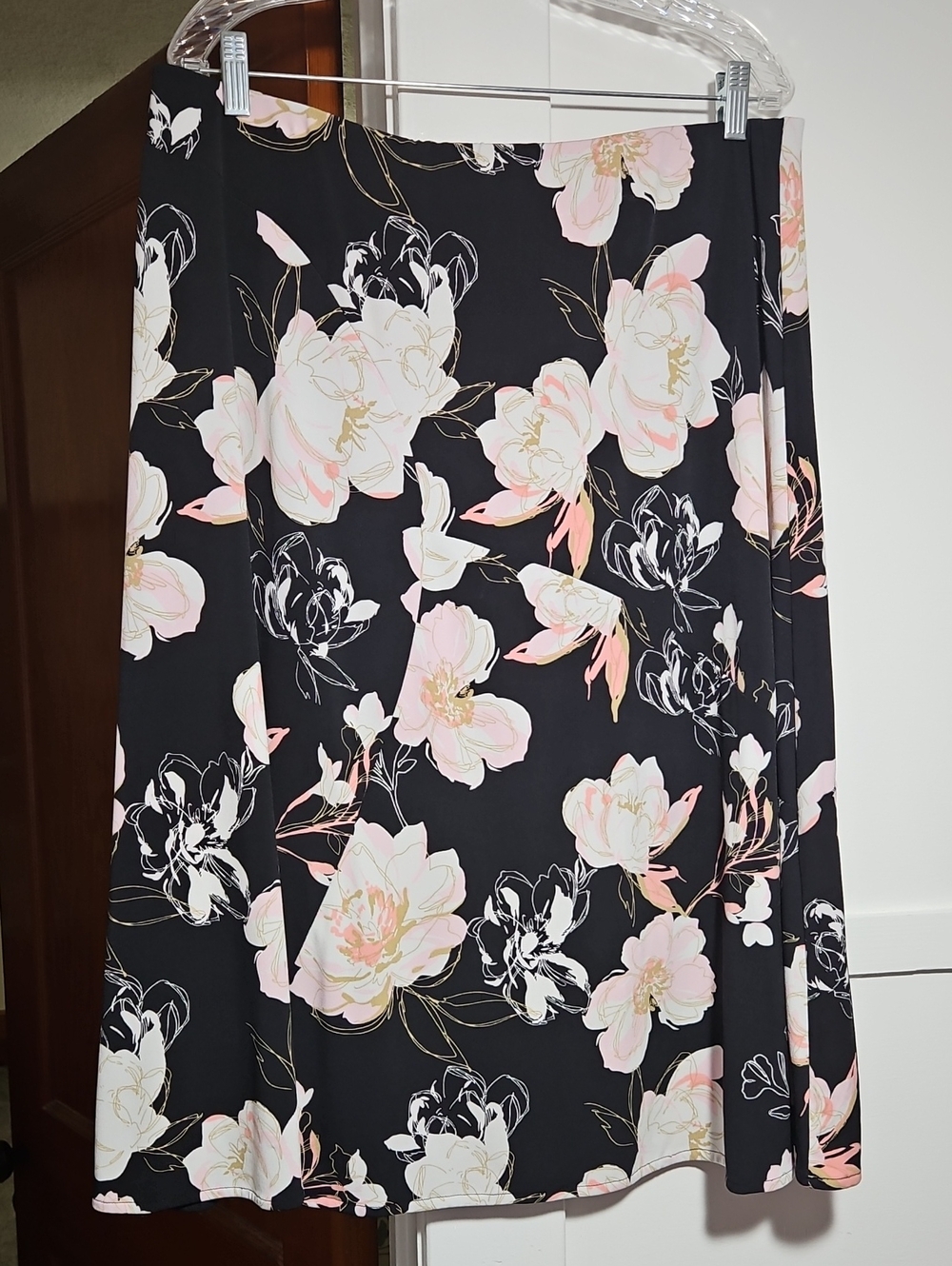 Jaclyn Smith Black Floral Flowers Stretchy Midi Skirt Size XL EUC